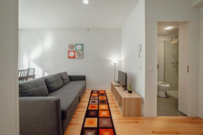 Downtown Sunny Apartment by Vacationy
